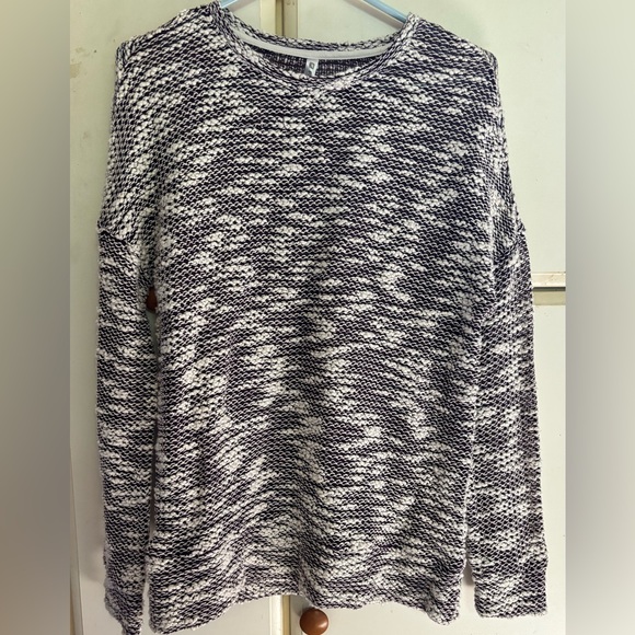 Fabletics Long Sleeve - Picture 1 of 2